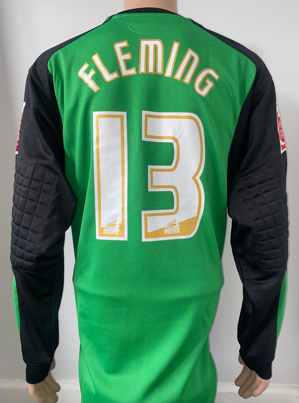2008/09 OLDHAM ATHLETIC MATCH WORN GOALKEEPERS SHIRT (FLEMING #13)