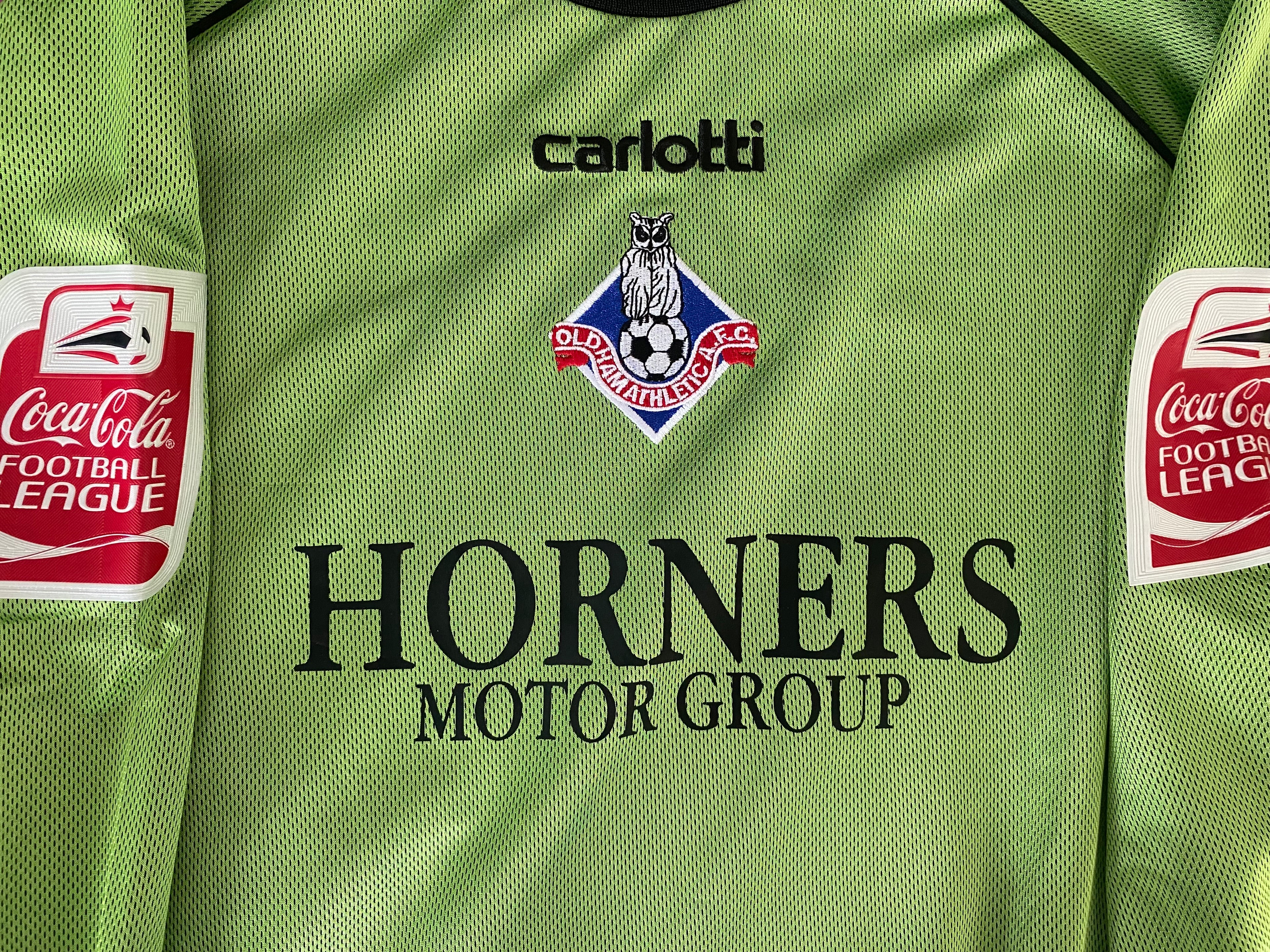 2004/05 OLDHAM ATHLETIC MATCH WORN GOALKEEPERS SHIRT (BOSSU #13)