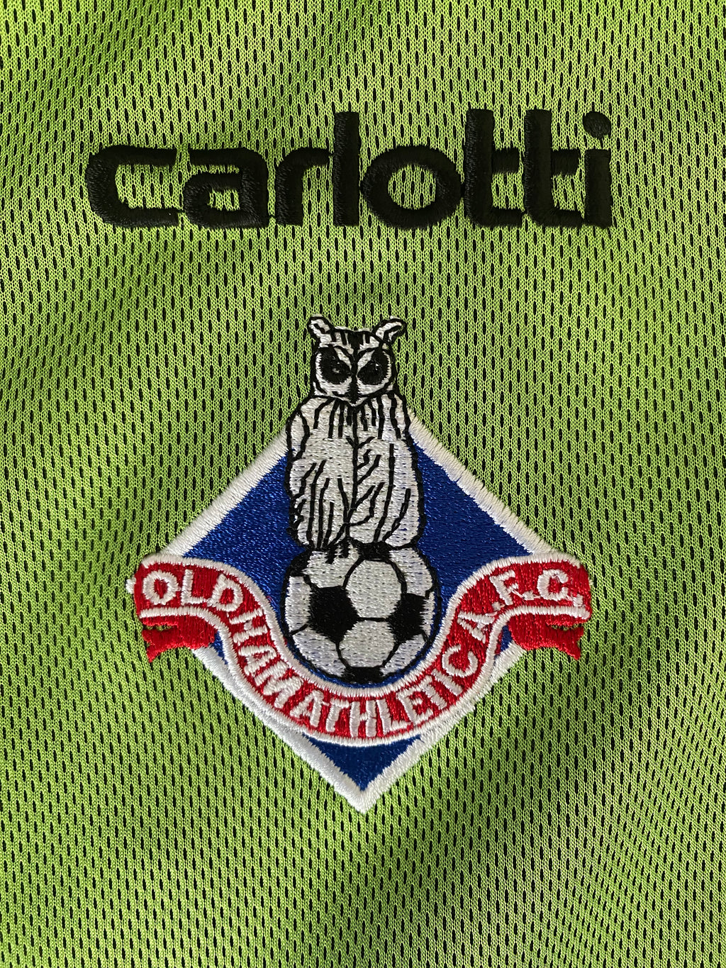2004/05 OLDHAM ATHLETIC MATCH WORN GOALKEEPERS SHIRT (BOSSU #13)