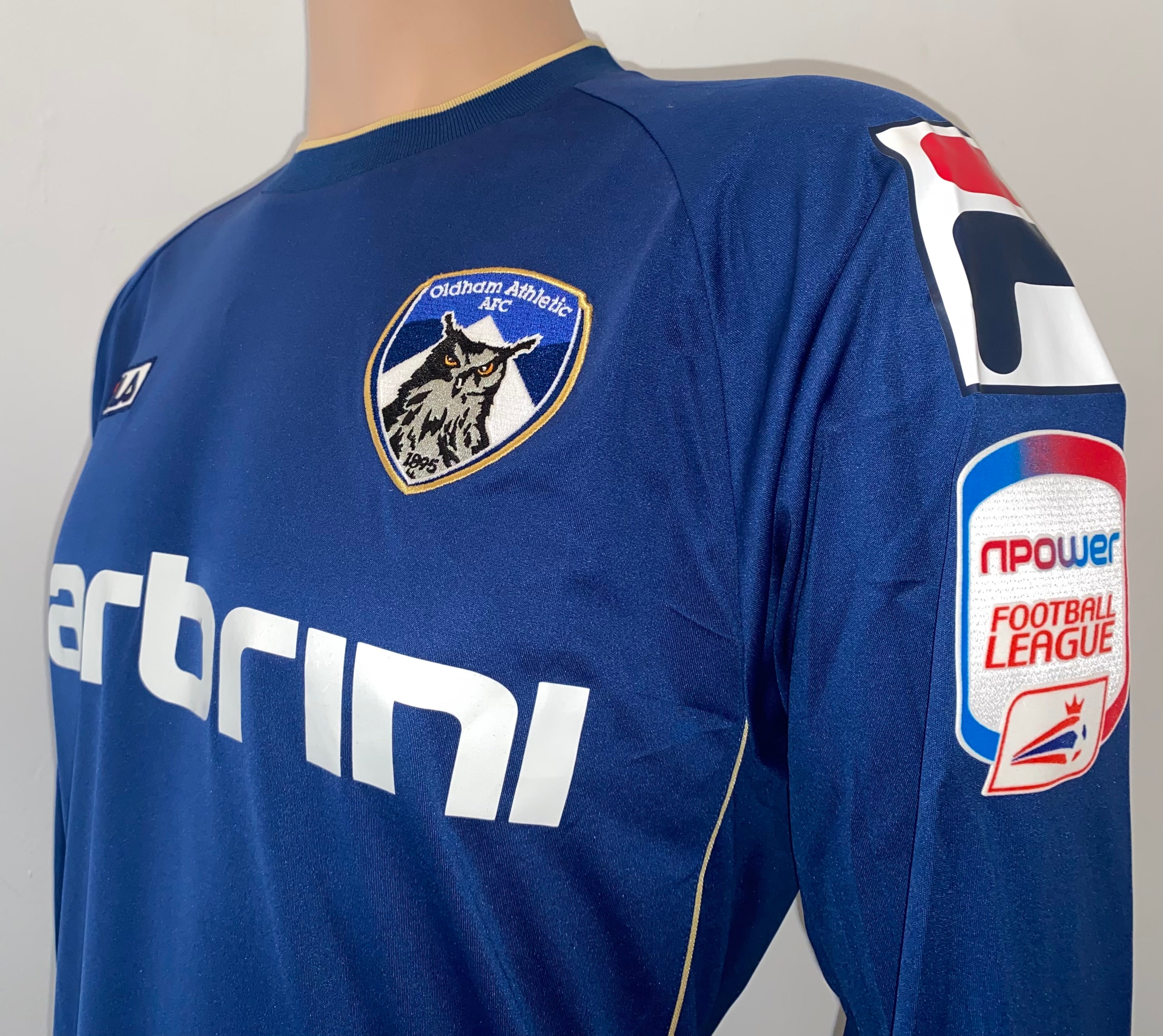 2012/13 OLDHAM ATHLETIC MATCH WORN HOME SHIRT (BESSONE #32)