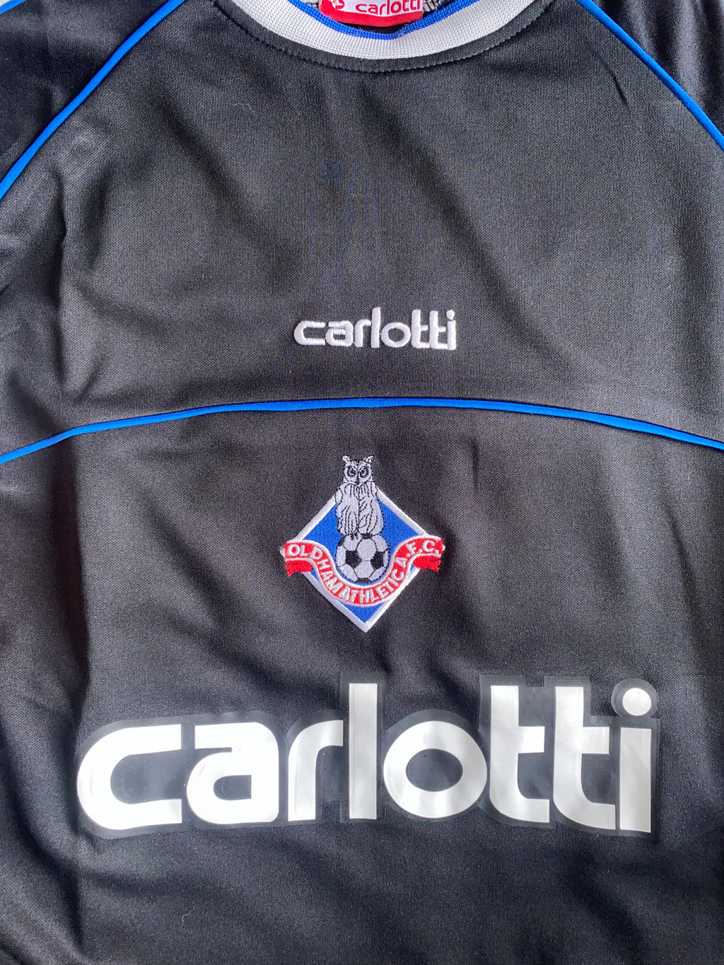 2005/06 OLDHAM ATHLETIC MATCH WORN AWAY SHIRT (BARLOW #29)