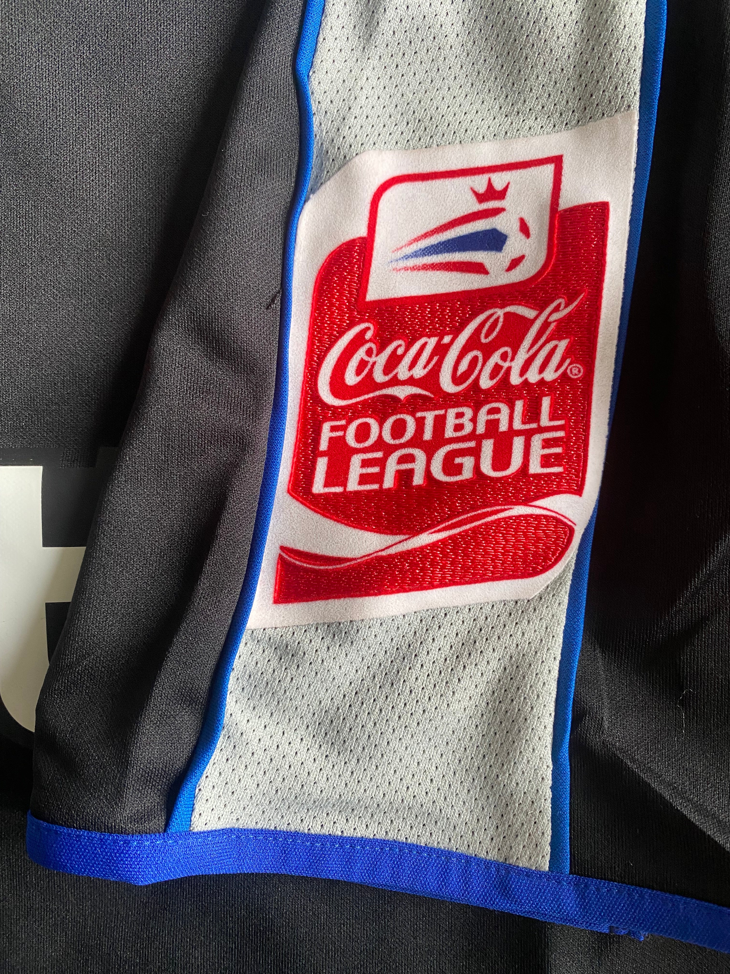 2005/06 OLDHAM ATHLETIC MATCH WORN AWAY SHIRT (BARLOW #29)