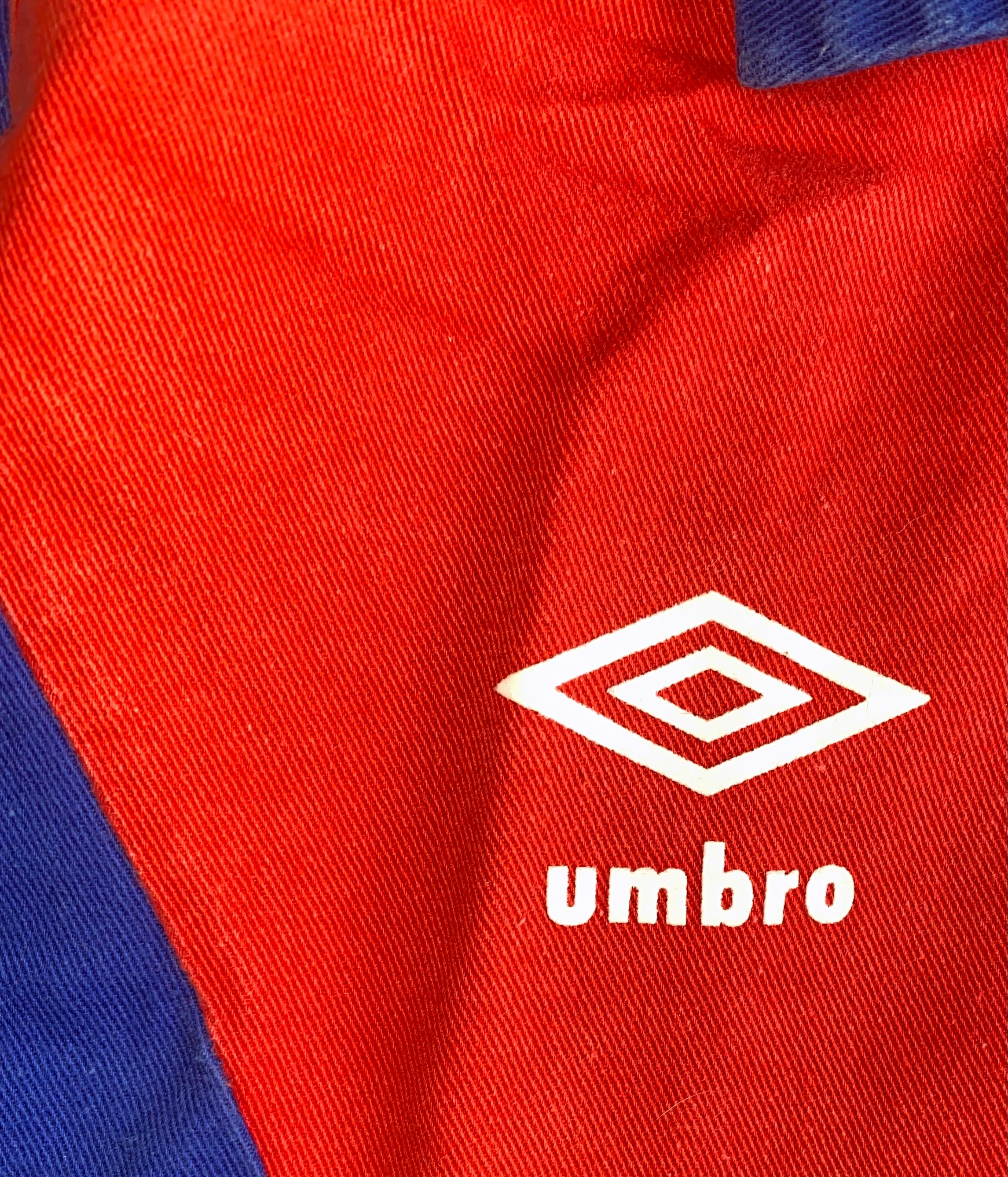 1990/91 OLDHAM ATHLETIC UMBRO TRAINING WORN DRILL TOP