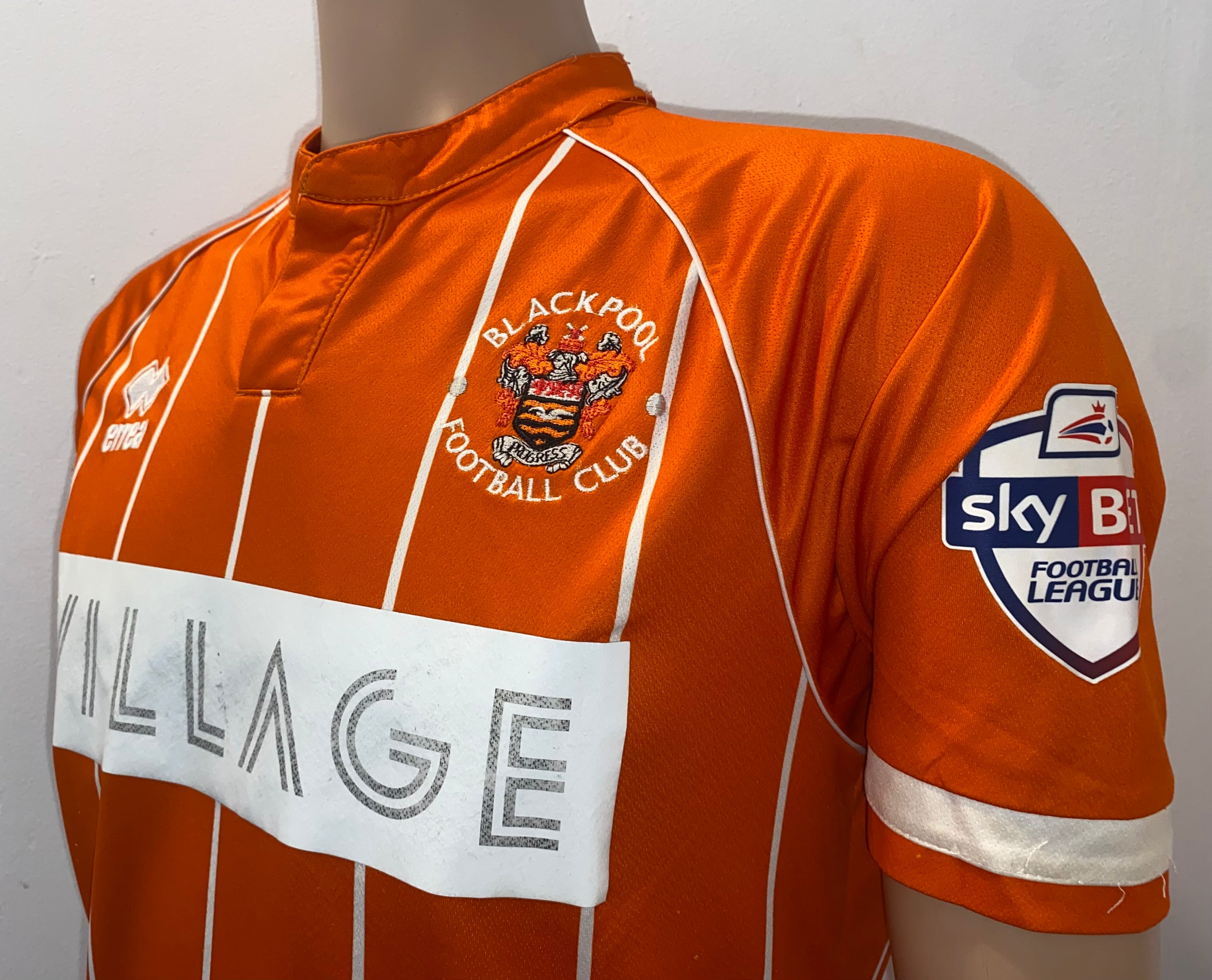 2015/16 BLACKPOOL MATCH WORN HOME SHIRT (FERGUSON #3)