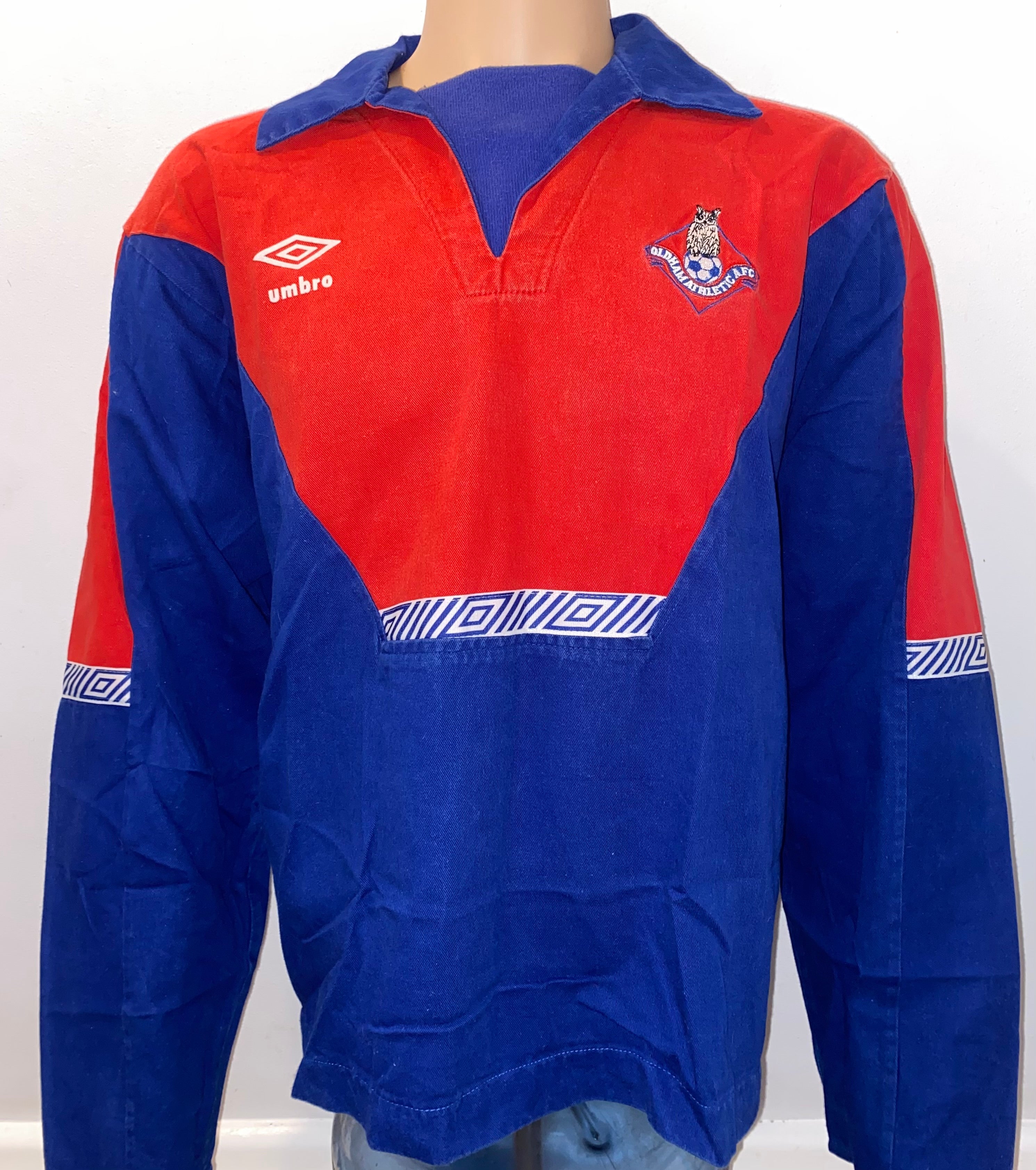 1990/91 OLDHAM ATHLETIC UMBRO TRAINING WORN DRILL TOP