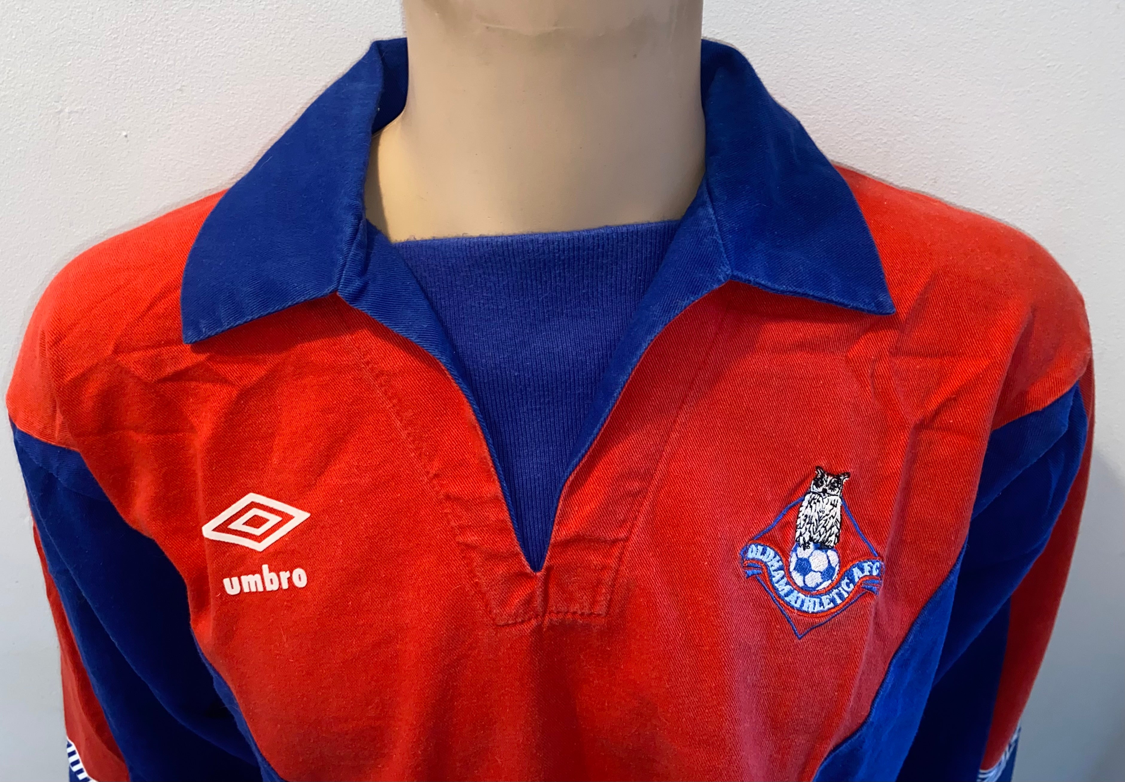 1990/91 OLDHAM ATHLETIC UMBRO TRAINING WORN DRILL TOP
