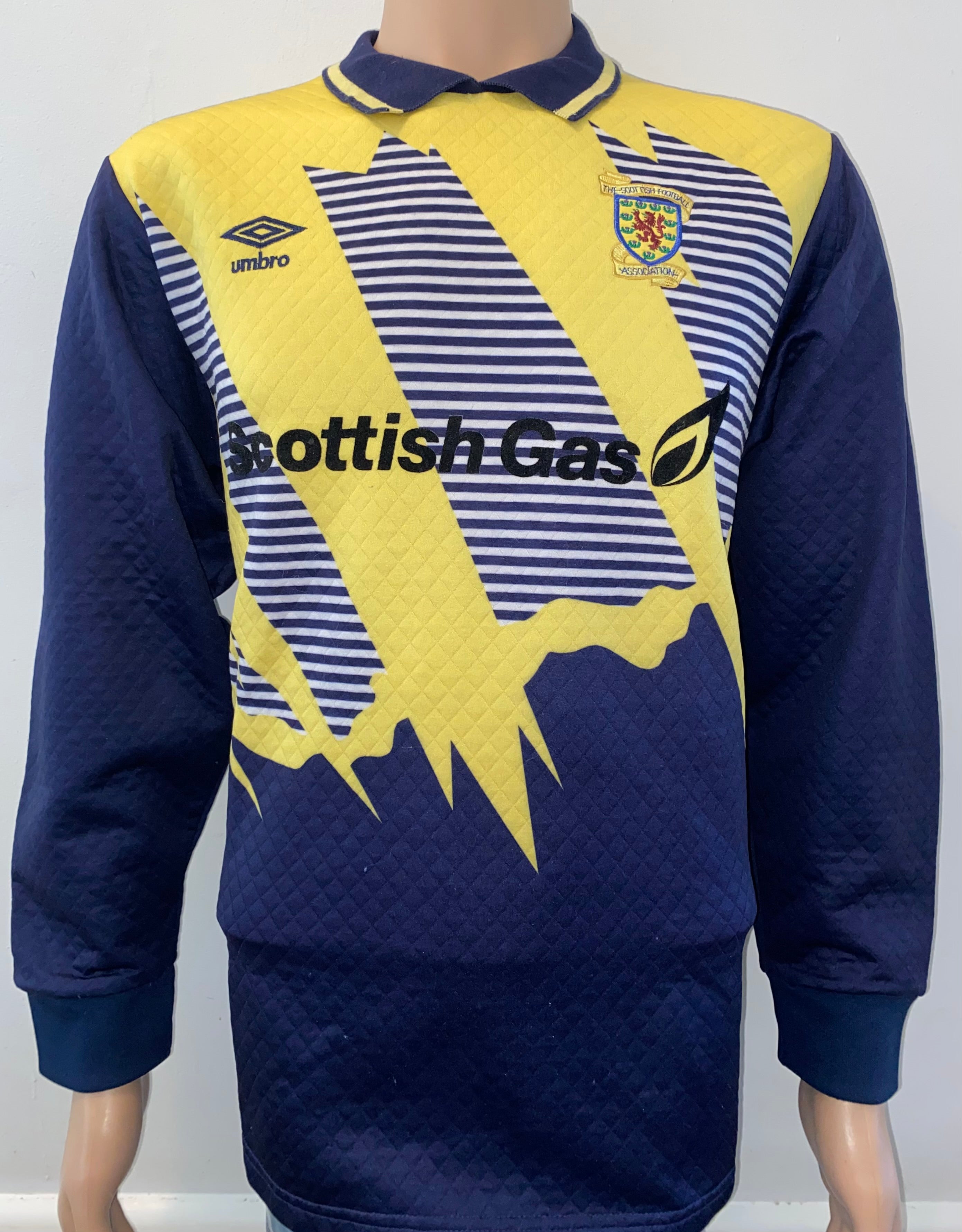 1992 SCOTLAND MATCH ISSUE GOALKEEPERS SHIRT #12