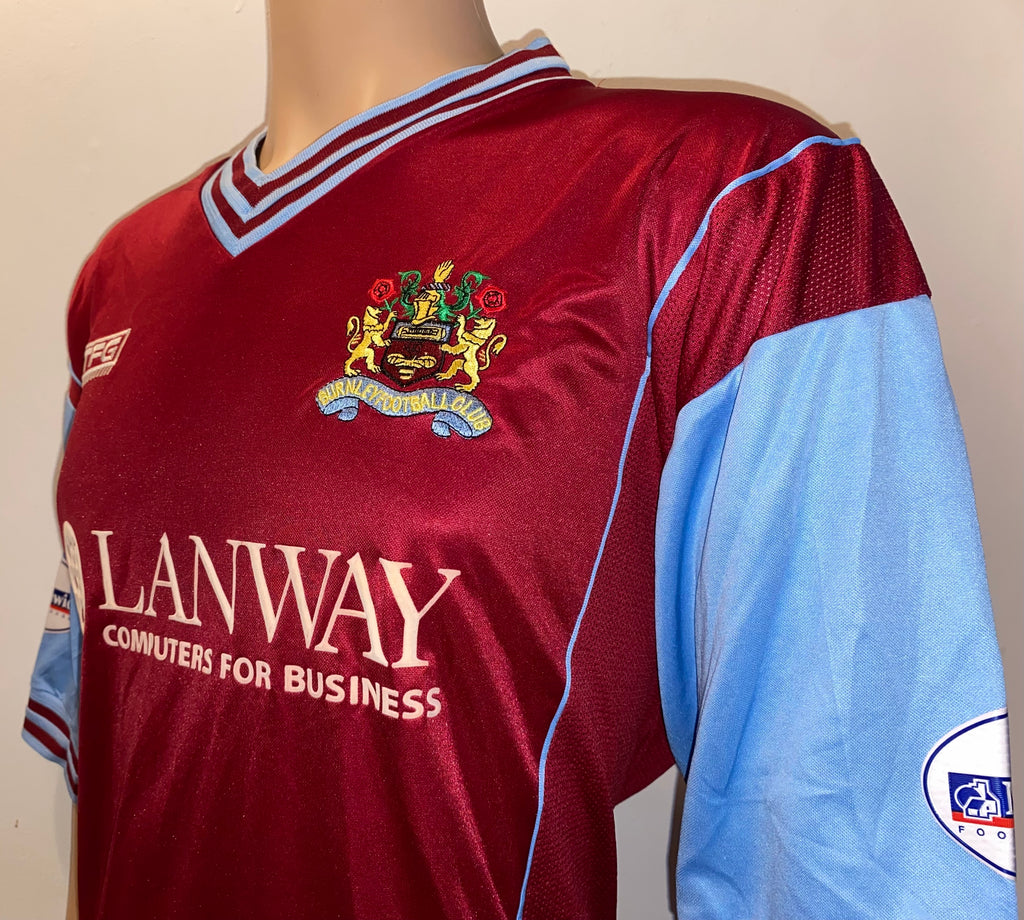 2003/04 BURNLEY MATCH WORN HOME SHIRT (MOORE #11)