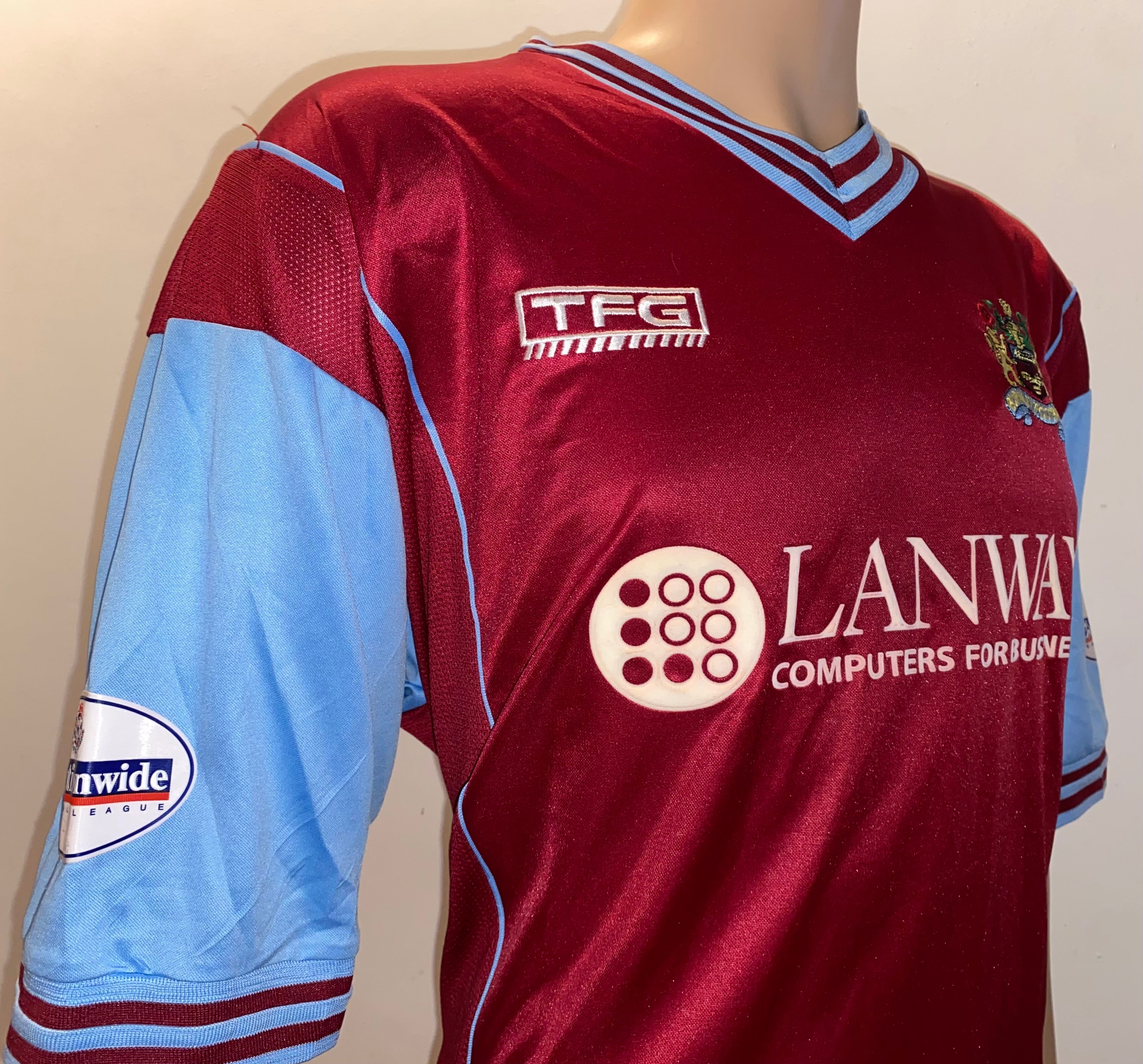 2003/04 BURNLEY MATCH WORN HOME SHIRT (MOORE #11)