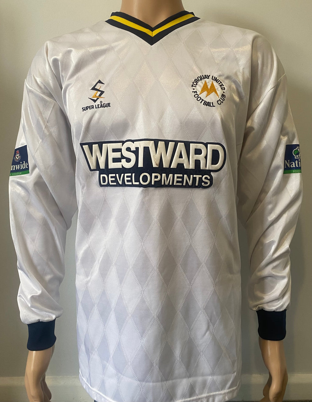 1999/2000 TORQUAY UNITED MATCH WORN AWAY SHIRT NICHOLS #18)