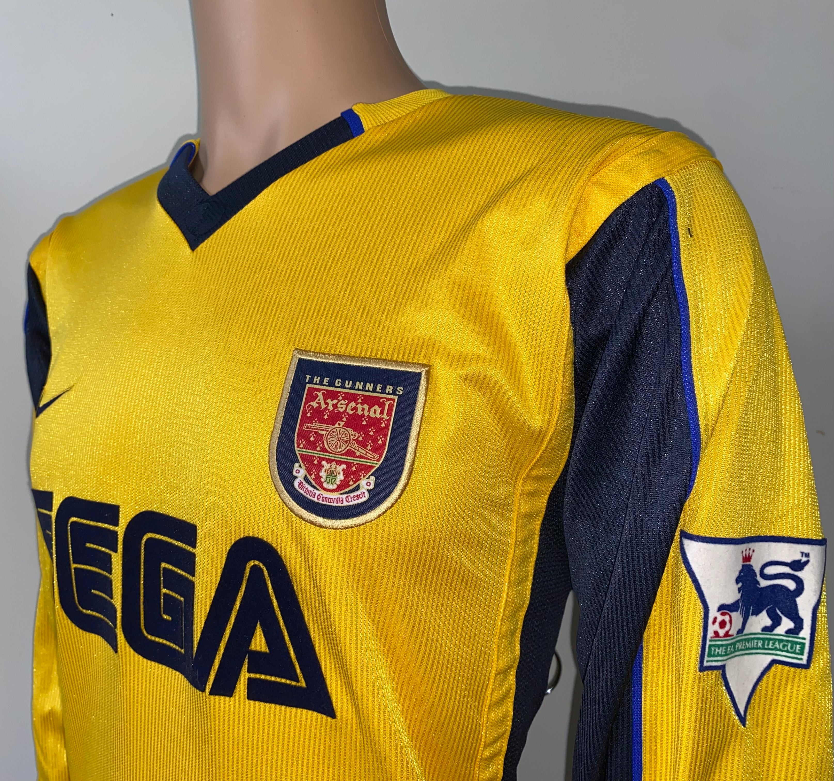 2000/01 ARSENAL NIKE MATCH WORN AWAY SHIRT LEE DIXON #2