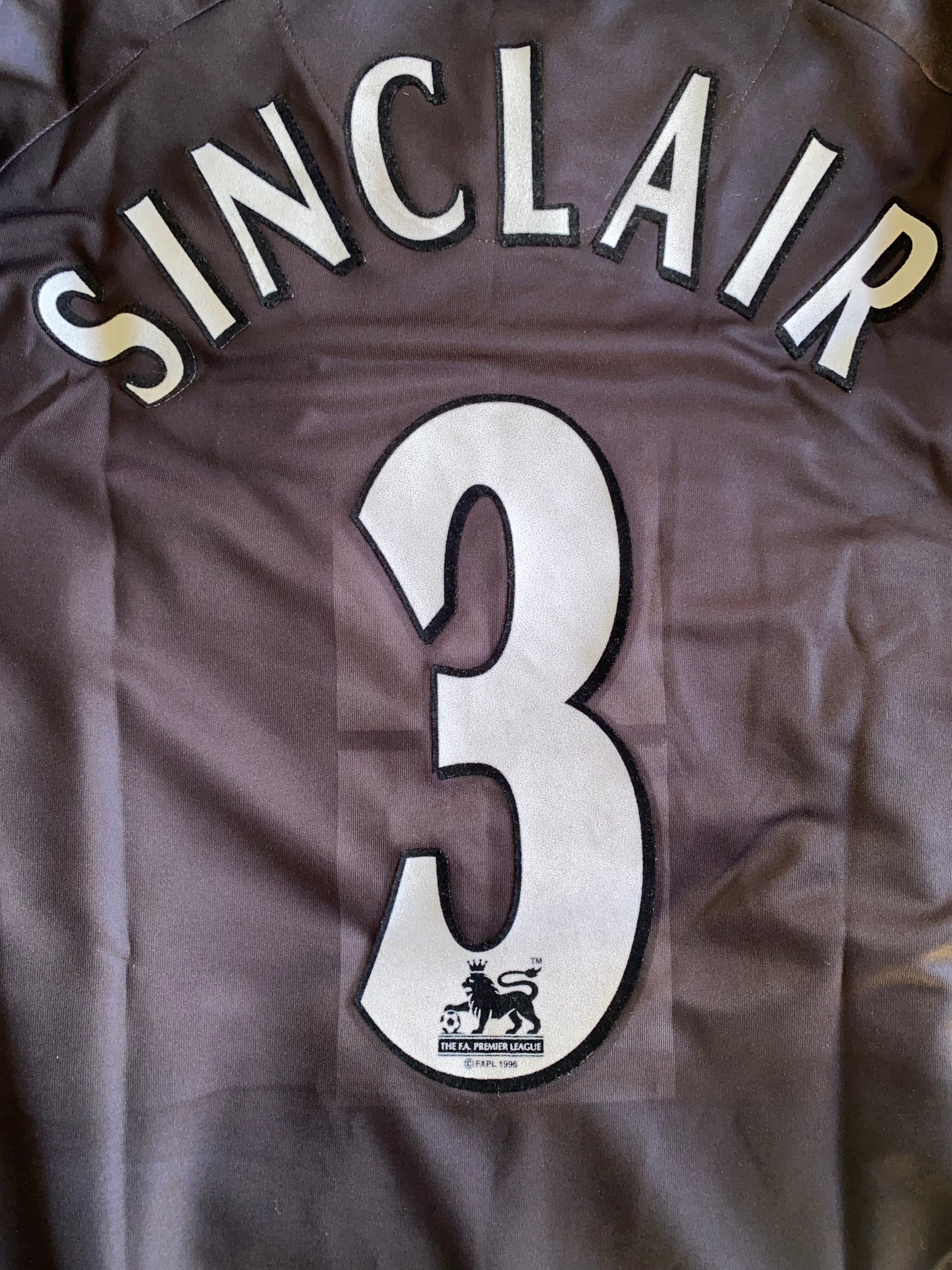 2003/04 LEICESTER CITY MATCH WORN AWAY SHIRT (SINCLAIR #3)