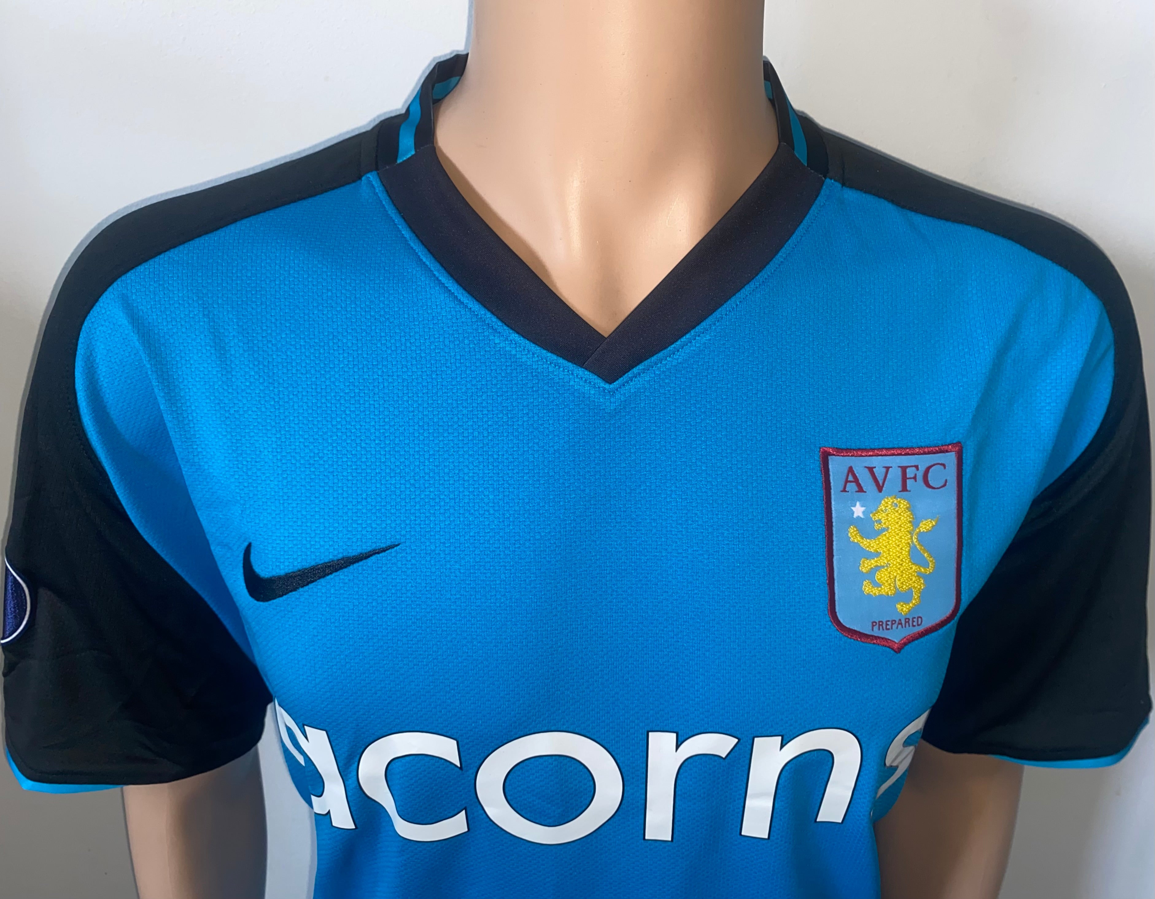 2008/09 ASTON VILLA UEFA CUP MATCH AWAY ISSUE SHIRT (OSBOURNE 27)