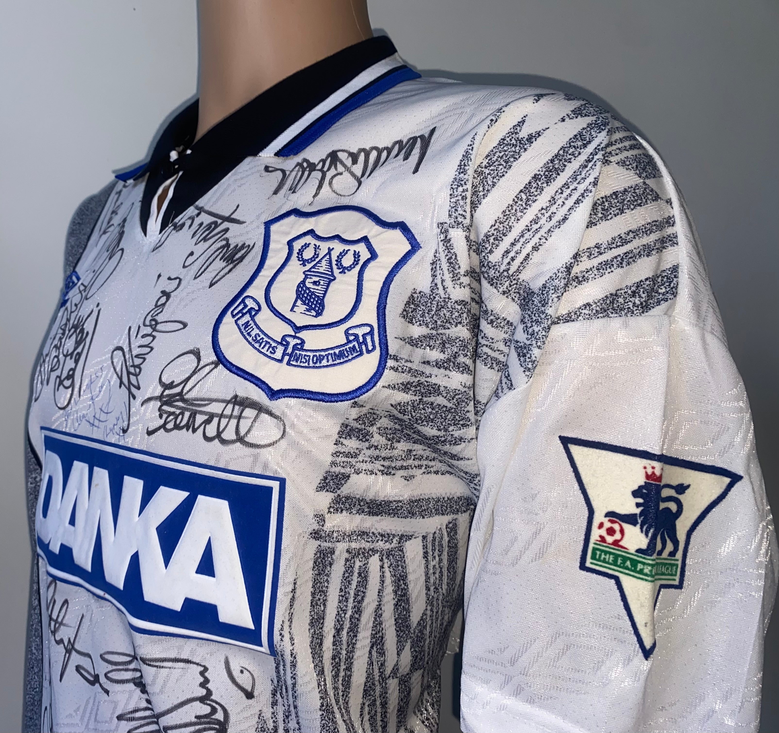 1995/96 EVERTON MATCH WORN AWAY SHIRT (O’CONNOR #24)