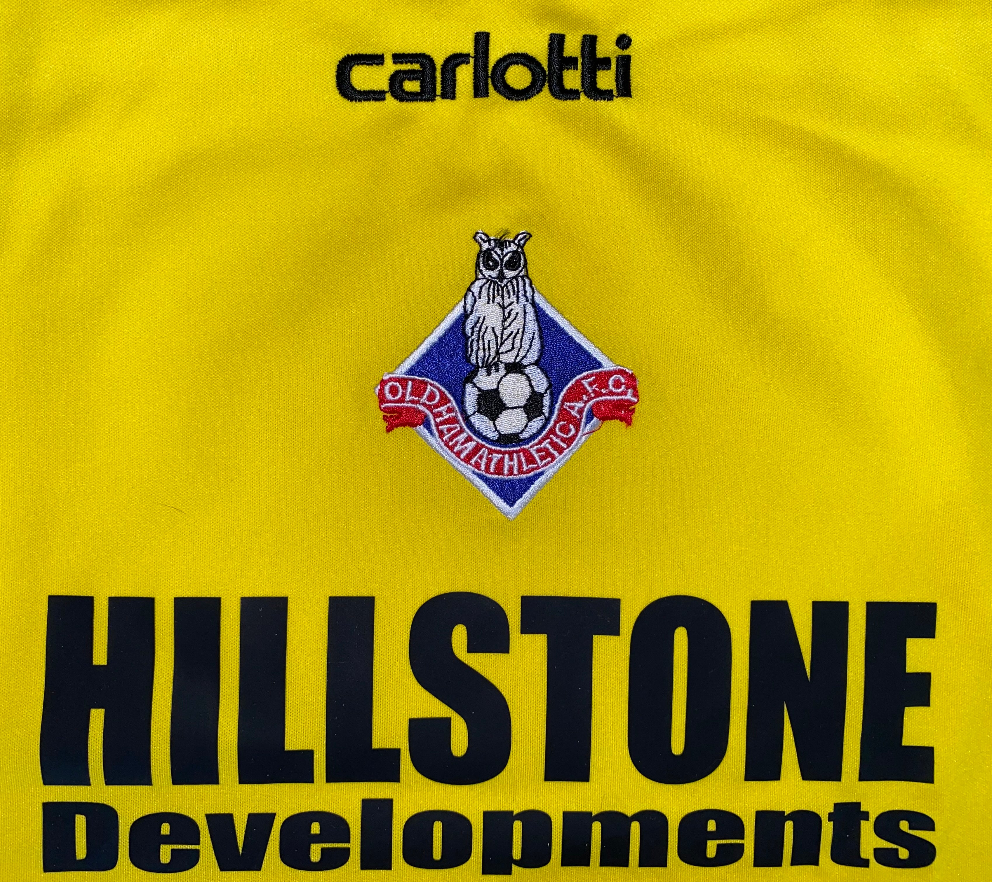 2006/07 OLDHAM ATHLETIC MATCH WORN GOALKEEPERS SHIRT (HOWARTH #13)