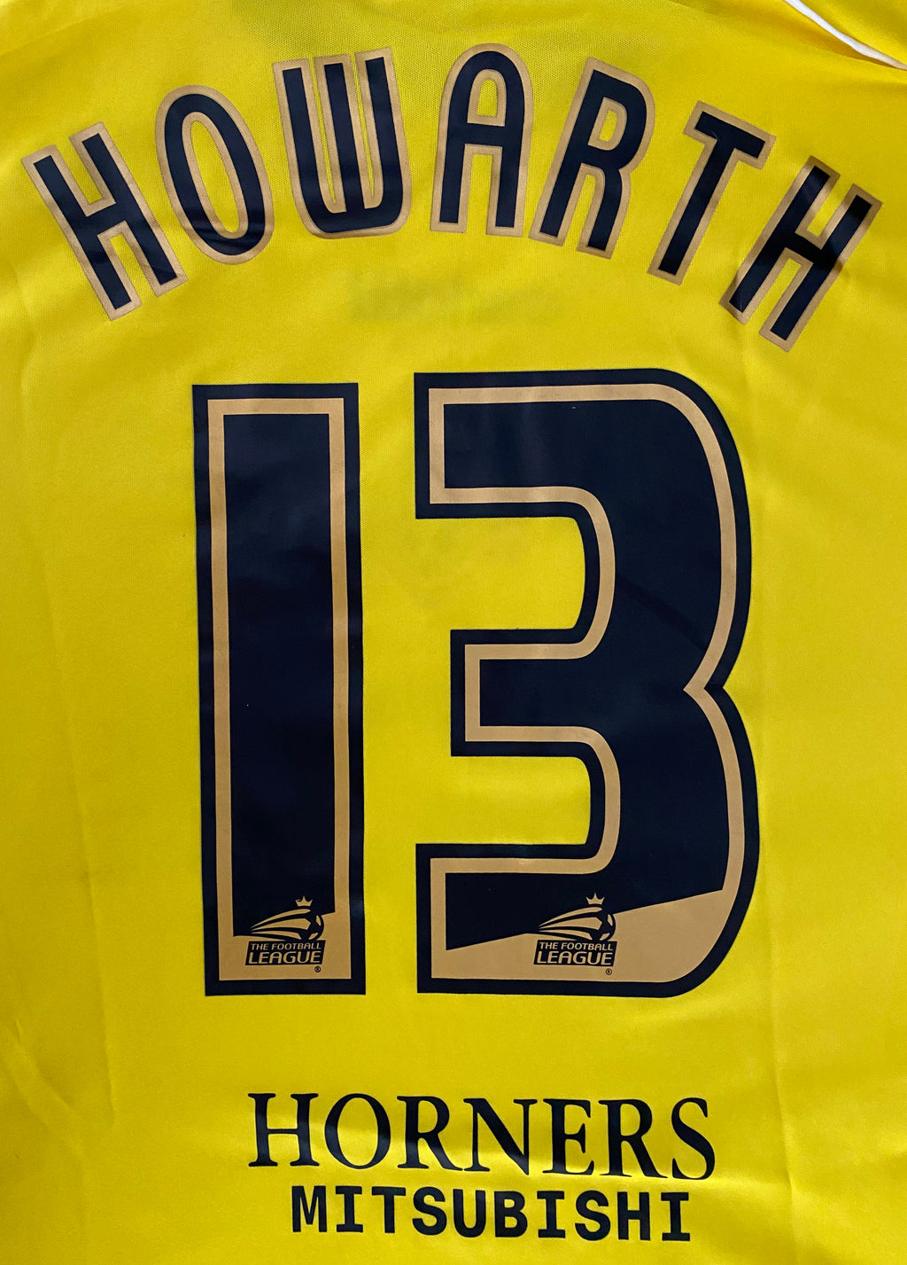 2006/07 OLDHAM ATHLETIC MATCH WORN GOALKEEPERS SHIRT (HOWARTH #13)