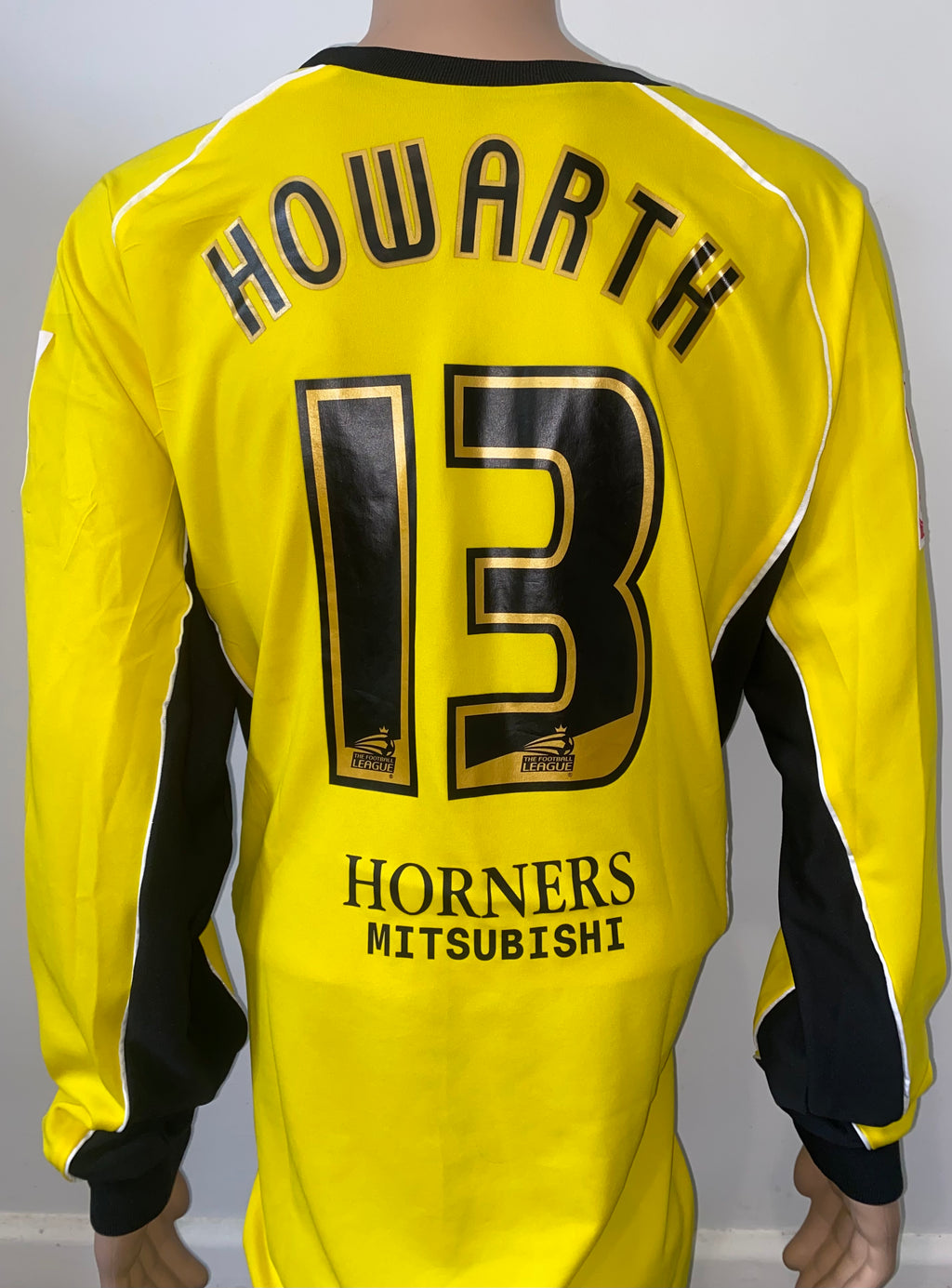 2006/07 OLDHAM ATHLETIC MATCH WORN GOALKEEPERS SHIRT (HOWARTH #13)