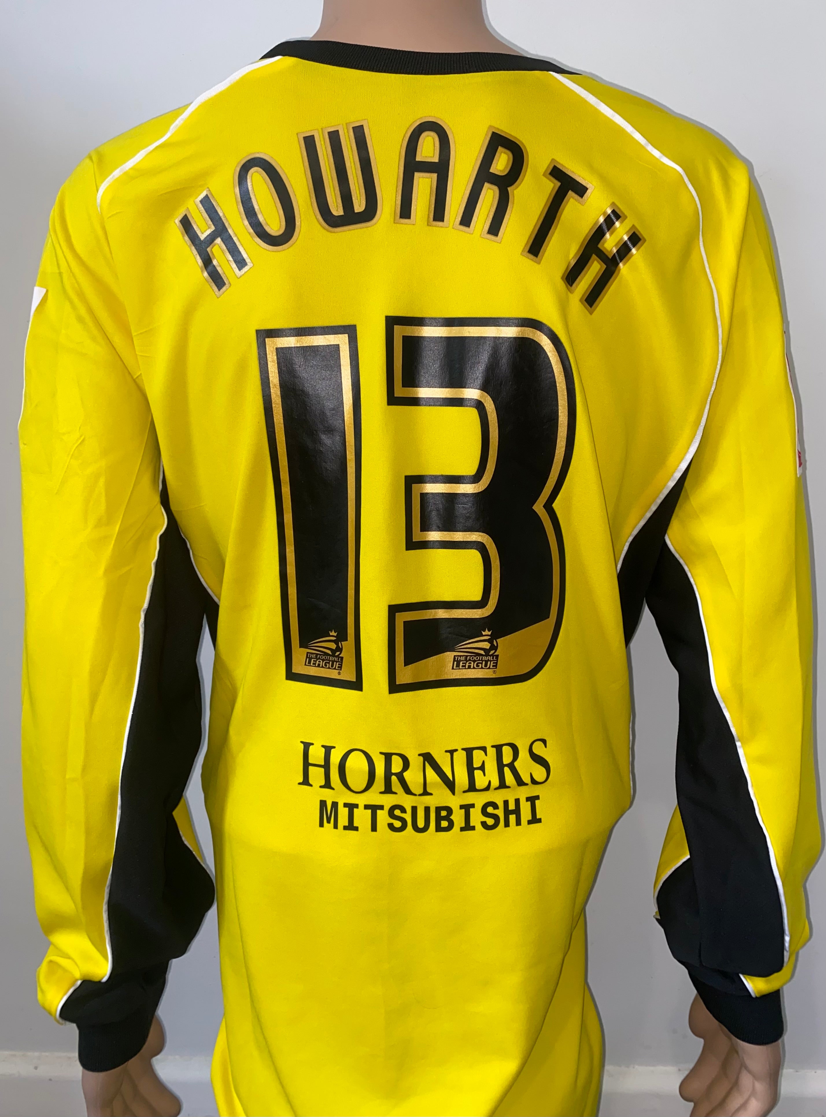 2006/07 OLDHAM ATHLETIC MATCH WORN GOALKEEPERS SHIRT (HOWARTH #13)