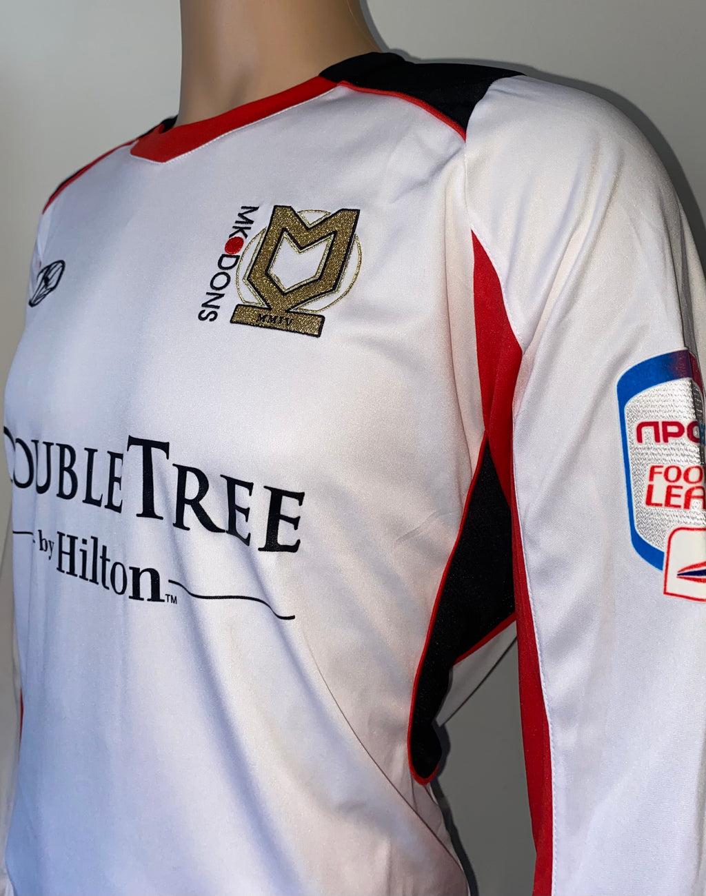 2010/11 MK DONS MATCH WORN HOME SHIRT (POWELL #27)