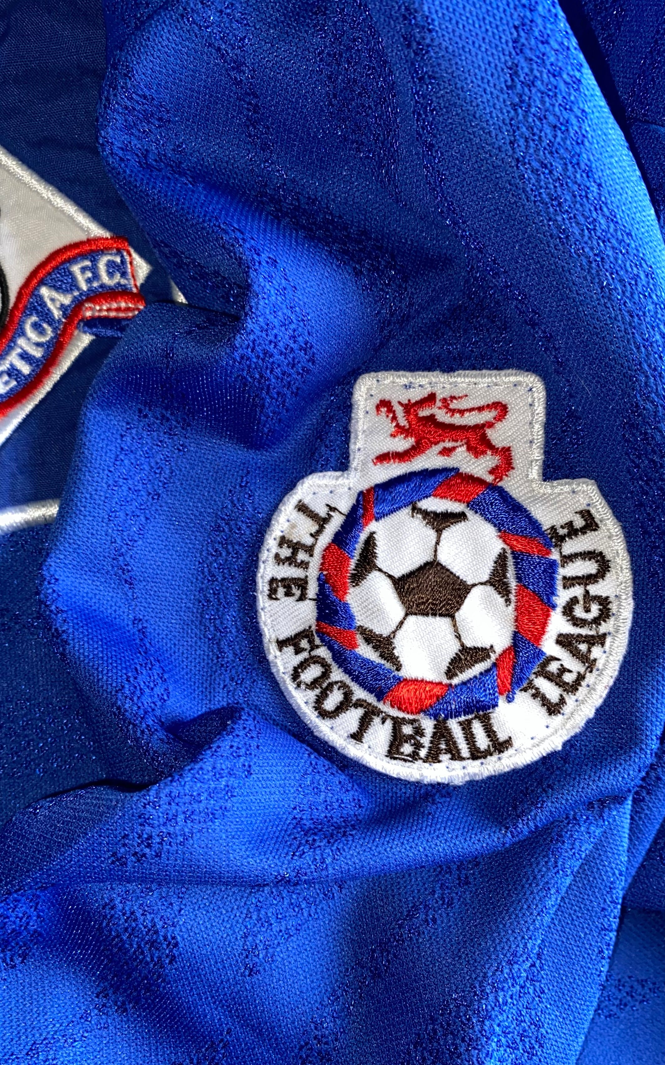 1995/96 OLDHAM ATHLETIC MATCH WORN HOME SHIRT #7