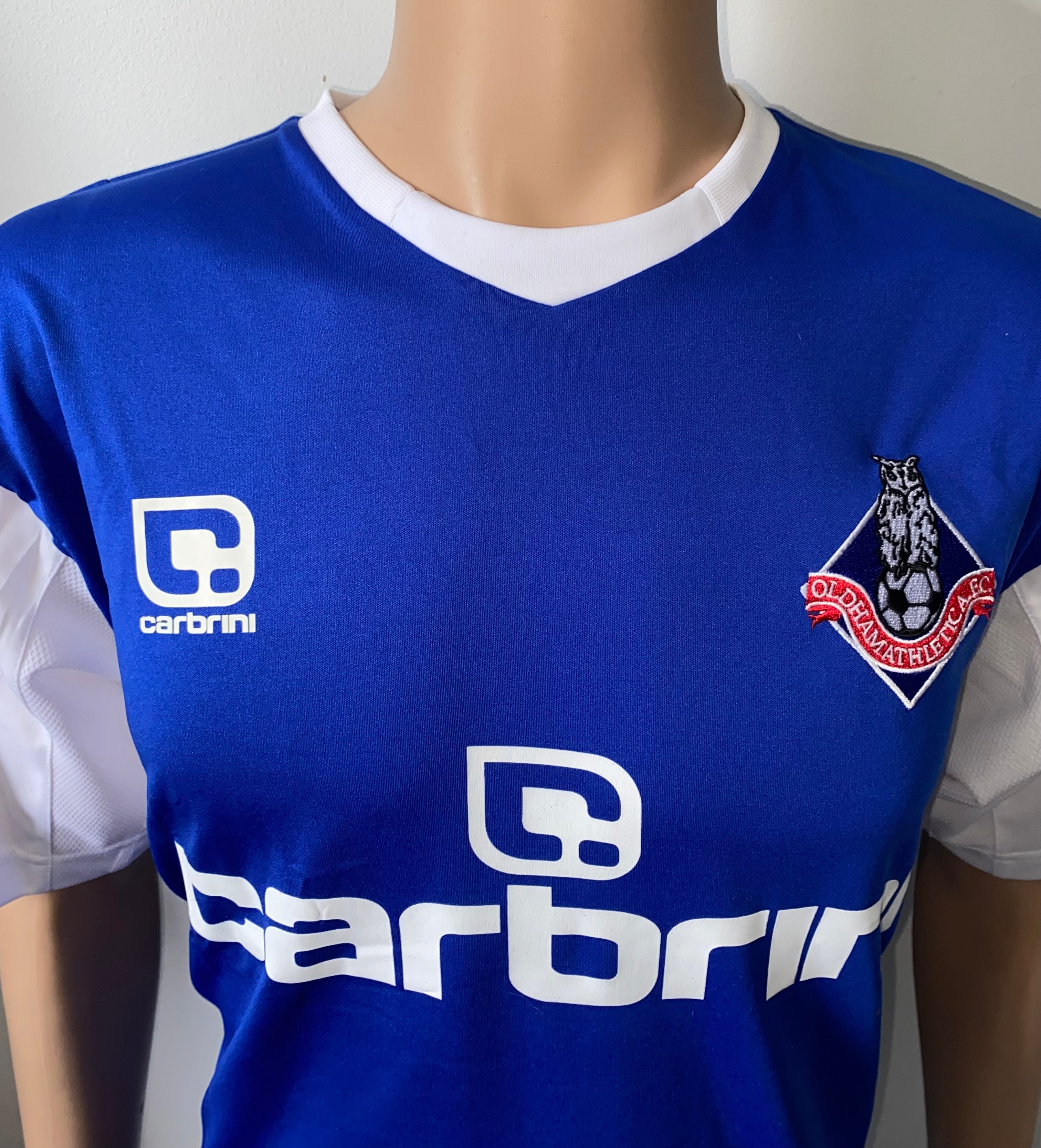 2011/12 OLDHAM ATHLETIC MATCH WORN HOME SHIRT (BROWN #6)