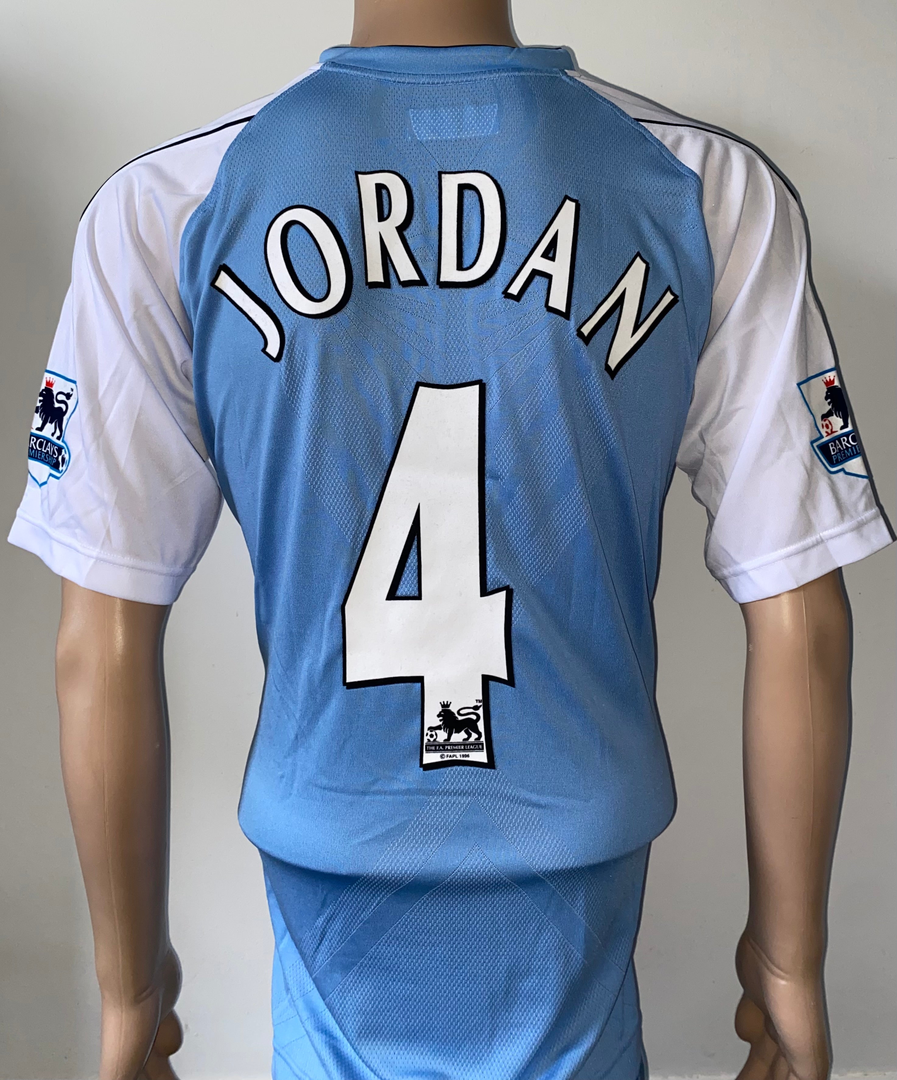 2006-07 MANCHESTER CITY MATCH ISSUE HOME SHIRT JORDAN #4