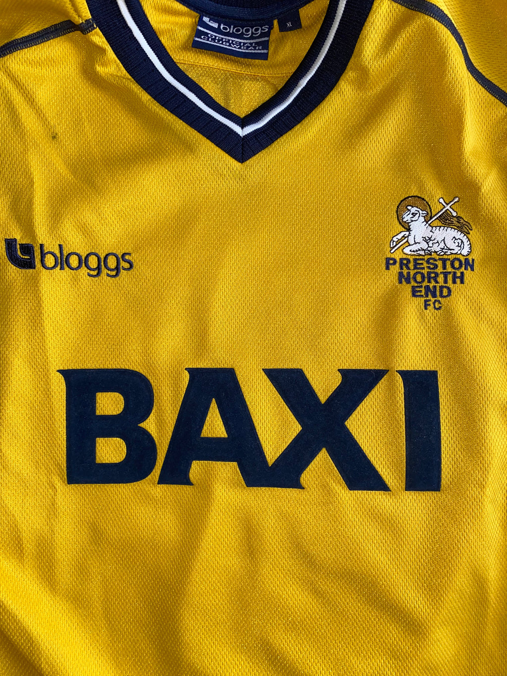 2001/02 PRESTON NORTH END MATCH WORN AWAY SHIRT (WRIGHT #23)