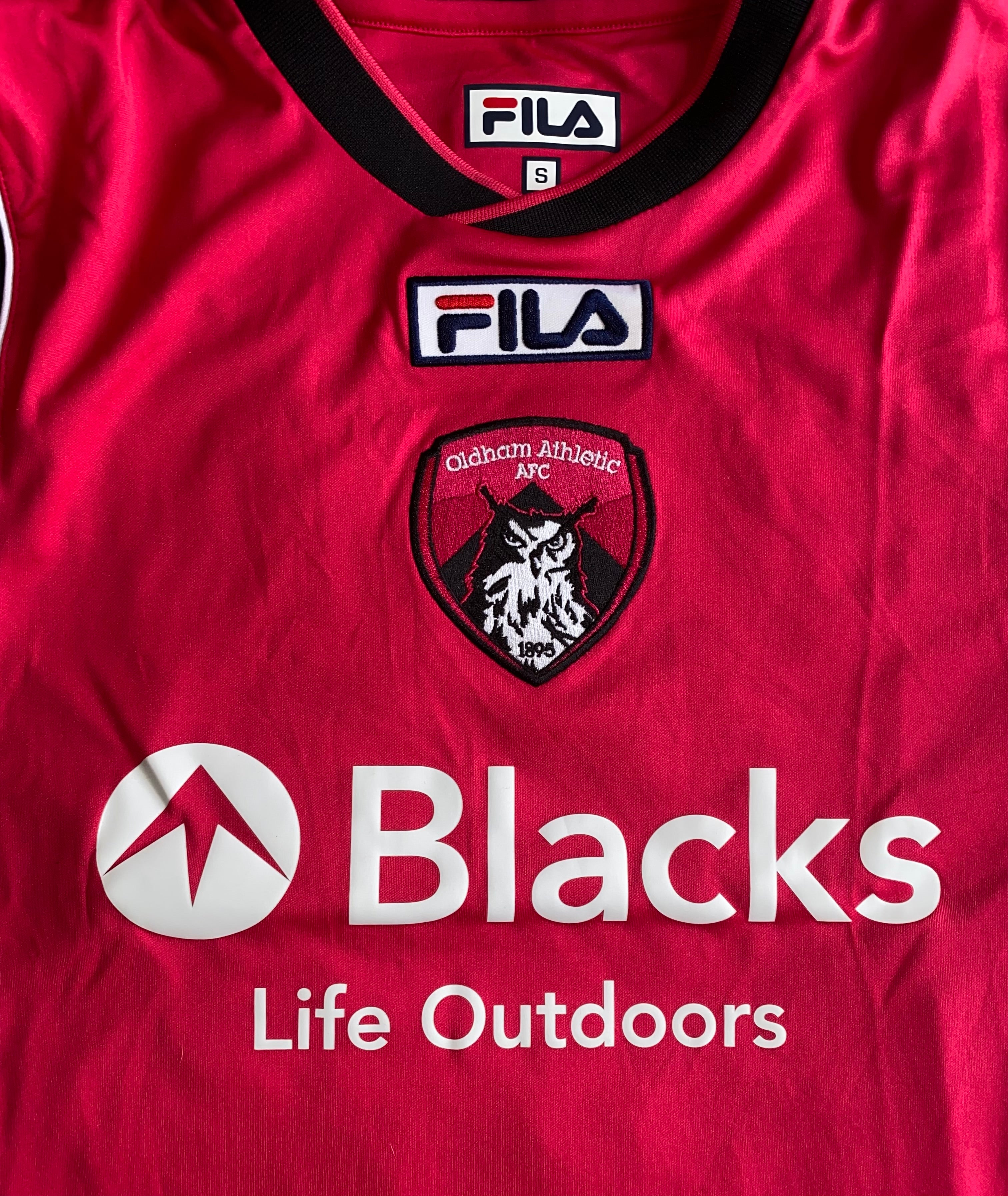 2013/14 OLDHAM ATHLETIC MATCH WORN AWAY SHIRT (SUTHERLAND #28)