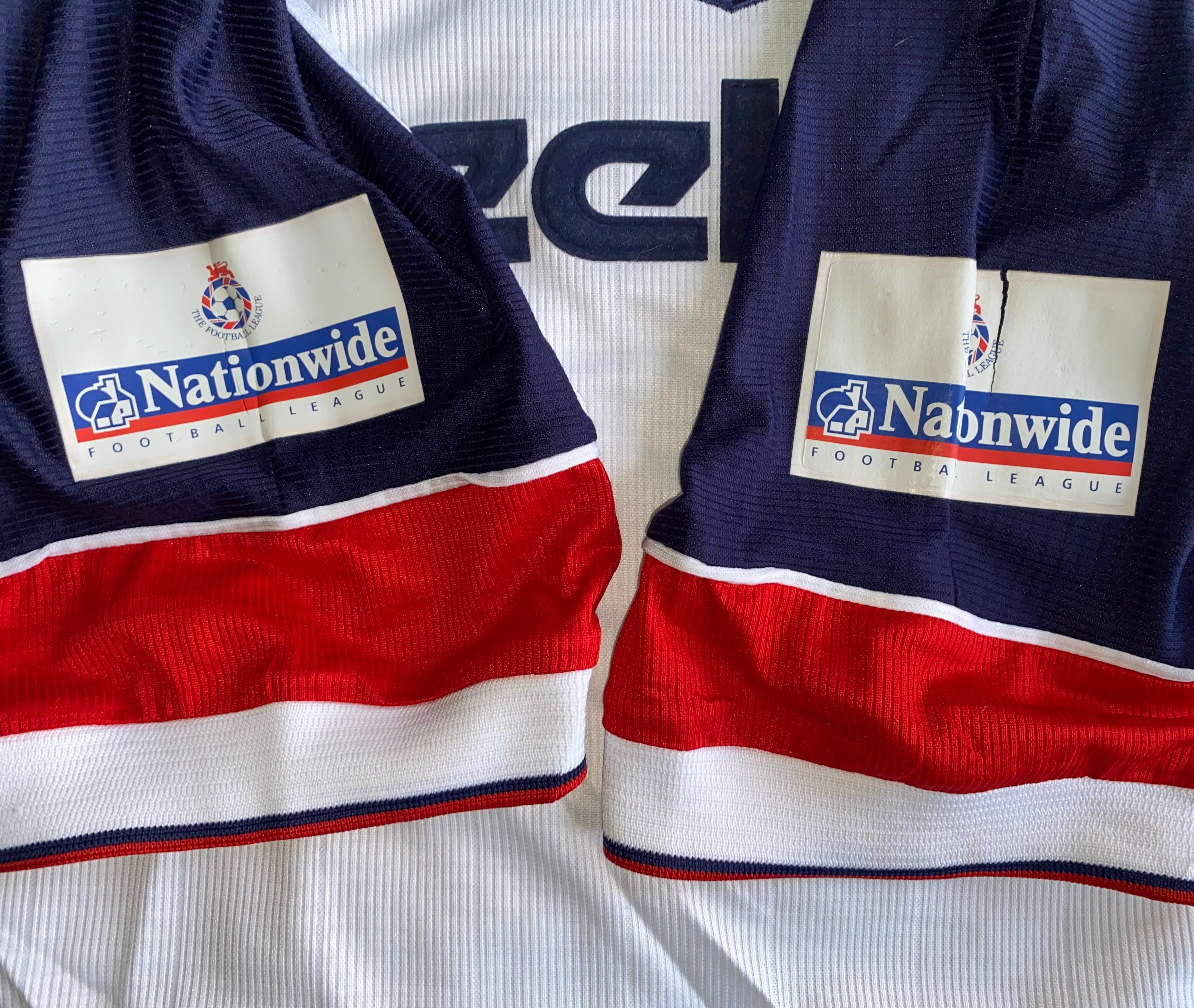 2000/01 BOLTON WANDERERS MATCH WORN HOME SHIRT (PHILLIPS #16)