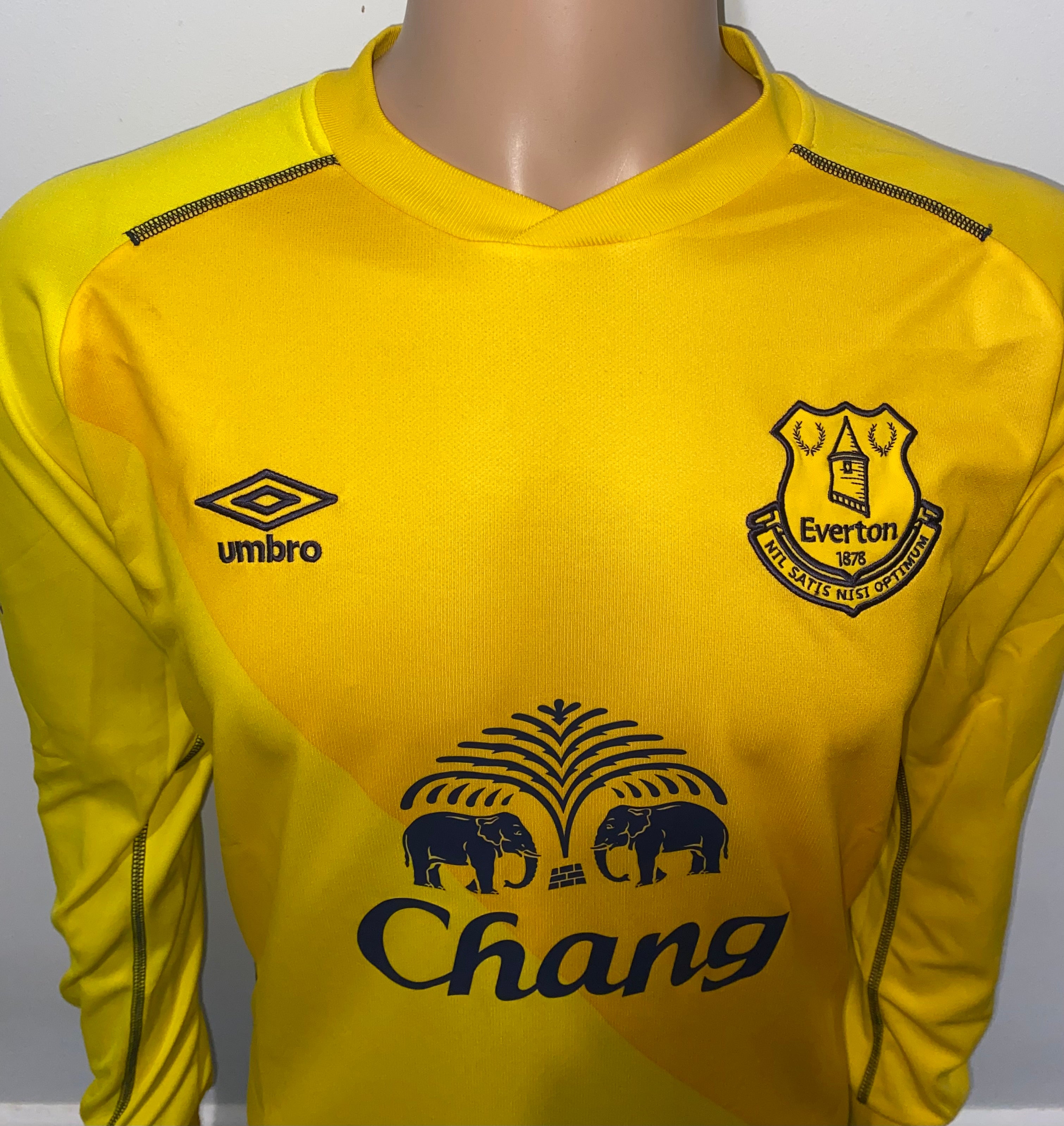 2015/16 EVERTON MATCH ISSUE GOALKEEPERS SHIRT (GRIFFITHS #45)