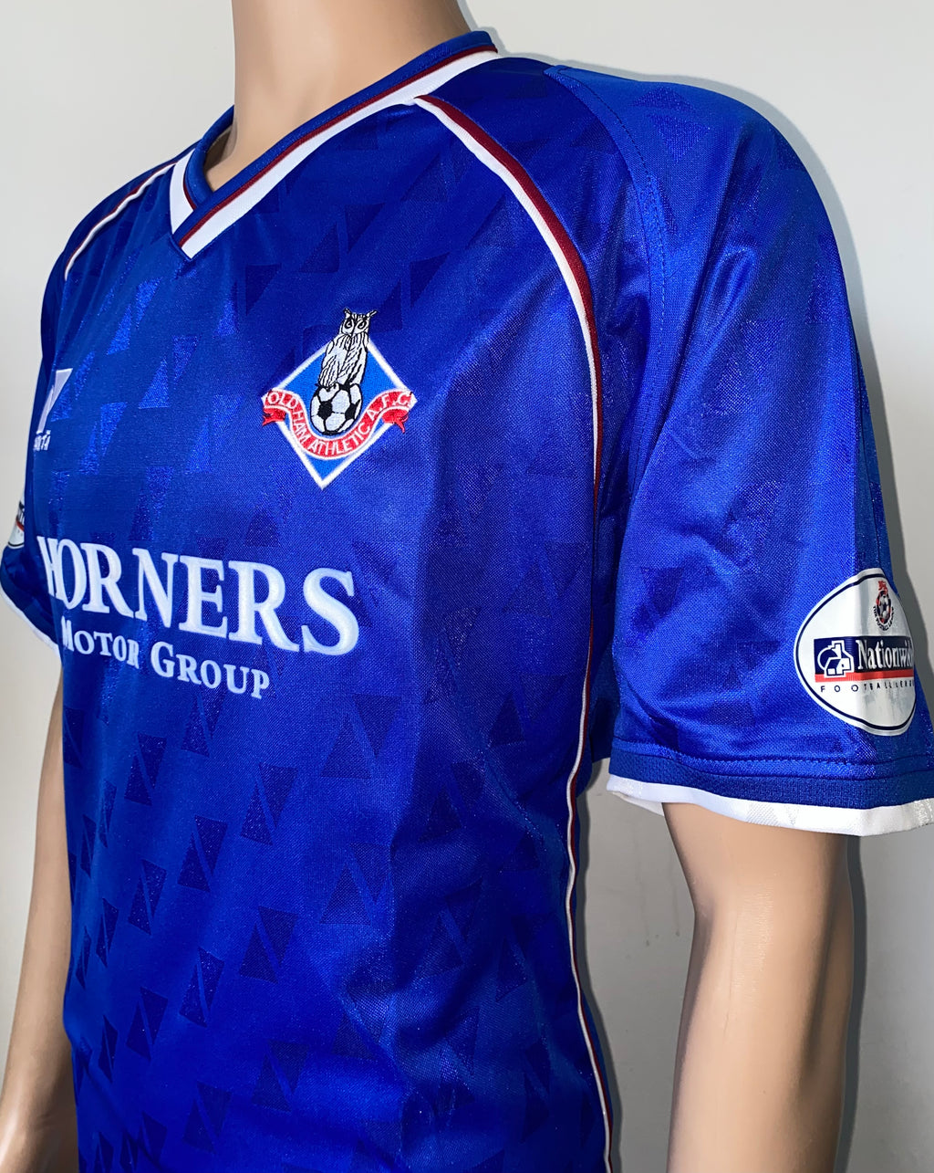 2003/04 OLDHAM ATHLETIC MATCH WORN HOME SHIRT (NDIWA #5)