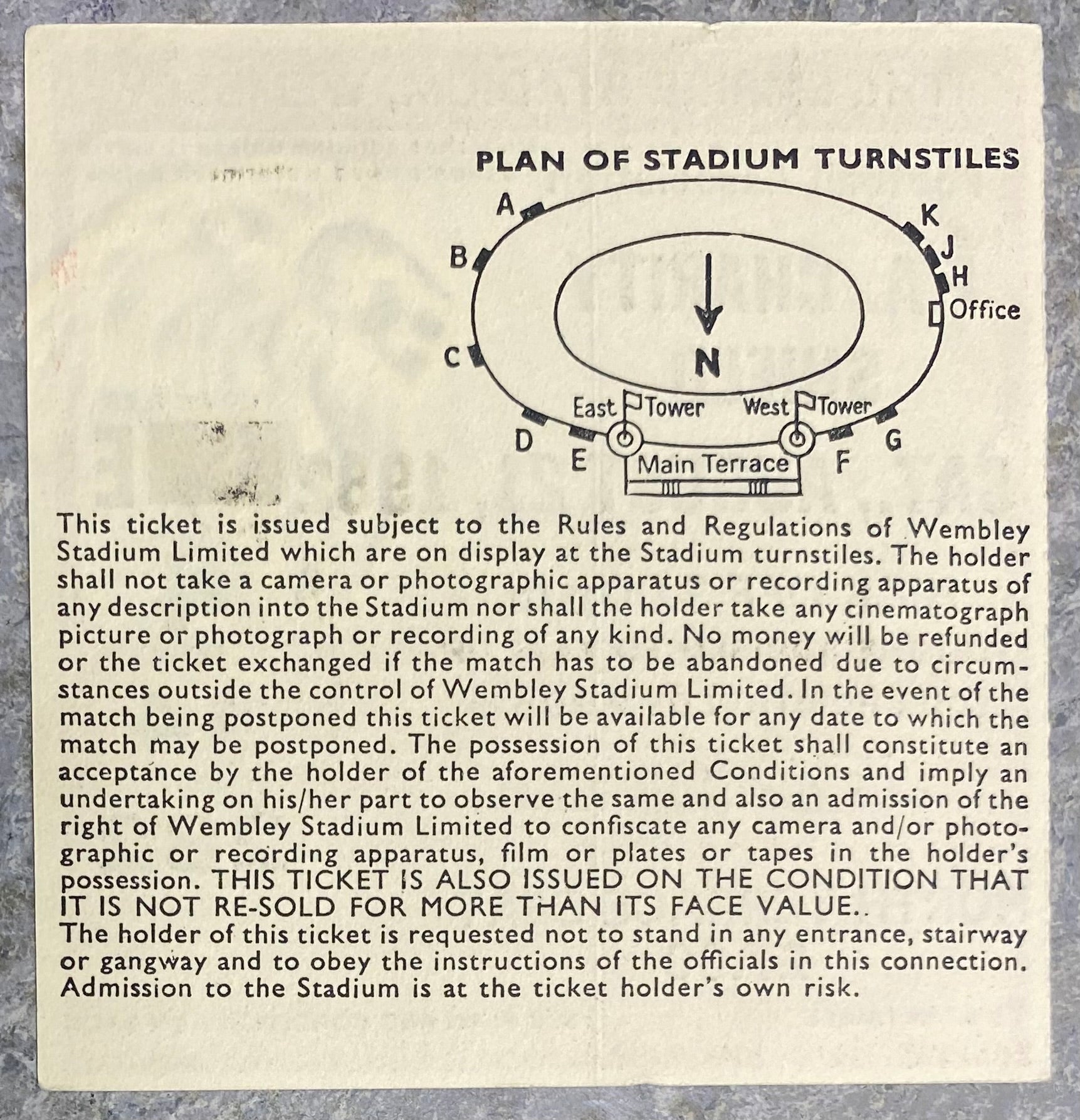 1982 ORIGINAL CHARITY SHIELD TICKET LIVERPOOL V TOTTENHAM HOTSPUR